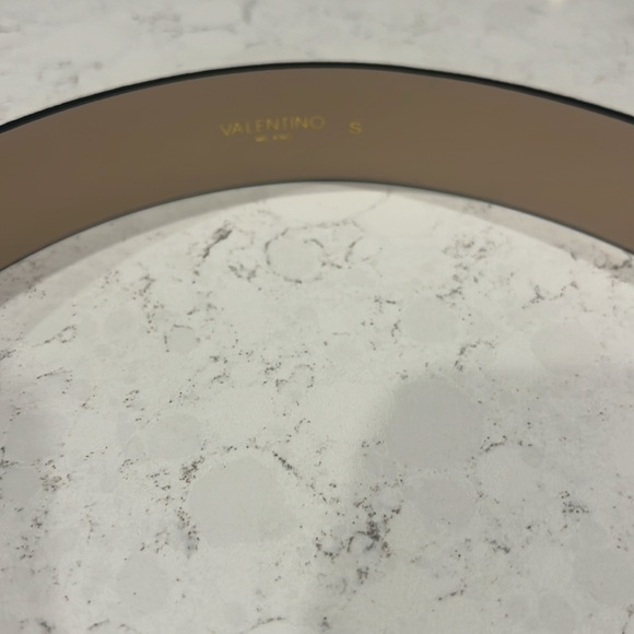 VALENTINO BY MARIO VALENTINO
Giusy Bombe Logo Buckle Leather Belt - Picture 2 of 6